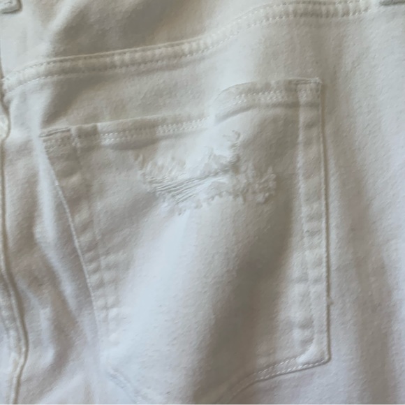 Good American Good Curve White Jeans Plus Size Comfort Stretch with distressing - Picture 7 of 9
